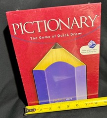 Pictionary 2007 Board Game of Quick Draw~SEALED!