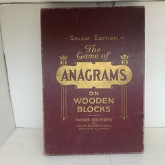 GAME OF ANAGRAMS ON WOODEN BLOCKS PARKER BROTHERS 1930 SALEM EDITION