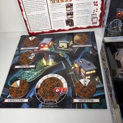 Bloodsuckers Fireside Games Board Game 2-4 Players Ages 13+ Horror Vampire 2011