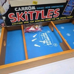 Vintage Carrom Skittles Spin Top Bowling Game 2 Tops, 12 Pins, String, Box. #401