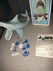 Ideal The Game of Jaws Shark Board Game 1975 All Original box & pieces
