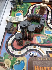 Vintage 1987 HOTELS Board Game Milton Bradley Real Estate Game – 99% Complete