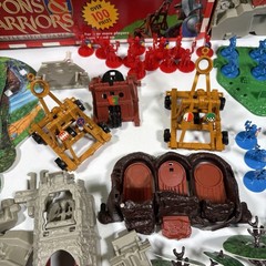 Vintage Weapons & Warriors Castle Siege Game 1996 Pressman #9705 Near Complete