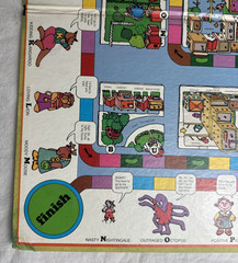Original 1977 S&R Games A To Z Sweet Pickles Board Game Missing 2 Pickles Good !