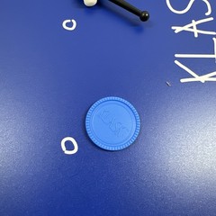 KLASK Magnetic Strategy Board Game, Austrian Game of the Year, 2 Players, 2016