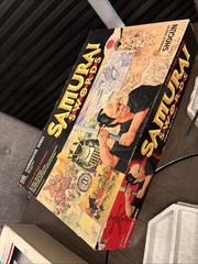 Shogun Samurai Swords Board Game 1995 Milton Bradley