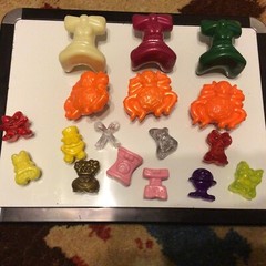Lot of 17 GoGo’s Crazy Bones by Magic Box various sizes and 1 is glittery