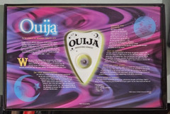 1998 parker bros / hasbro GLOW IN THE DARK OUIJA BOARD complete