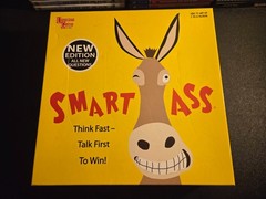 SMART ASS NEW EDITION University Games 1360 The Ultimate Trivia Board Game