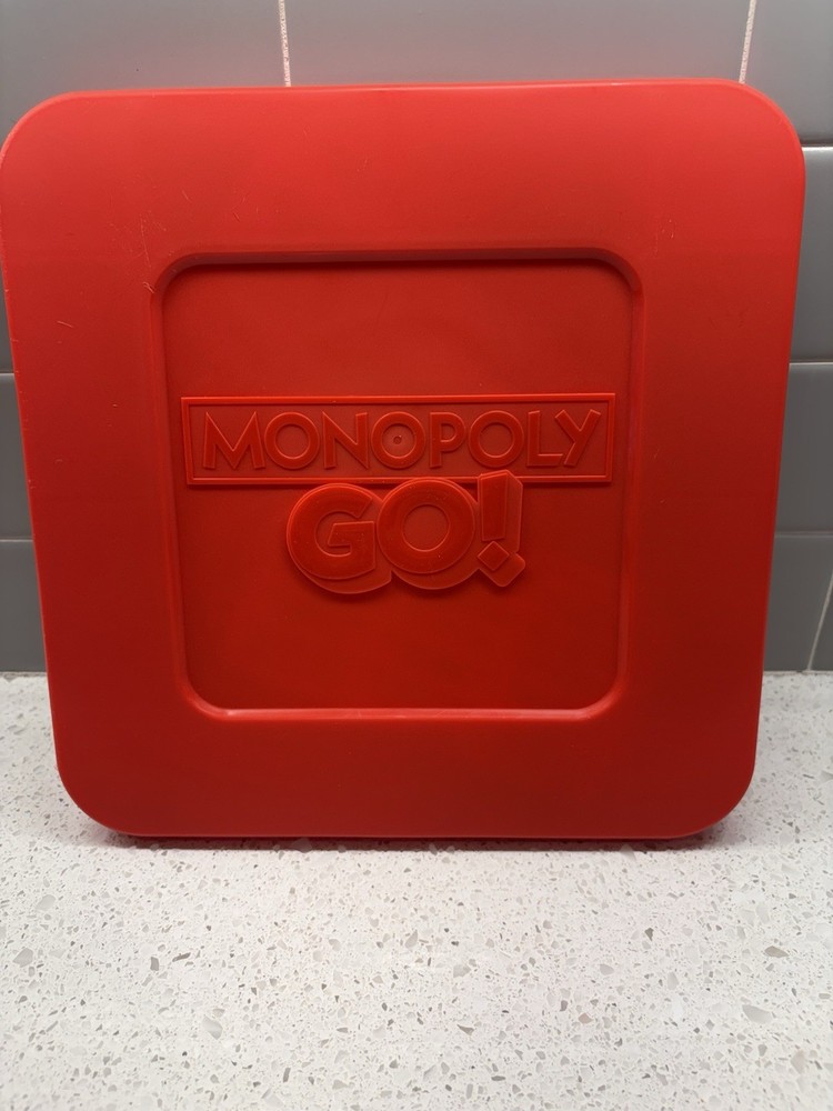 Monoply Grab & Go Travel Version Hasbro Board Game Pocket Travel Size