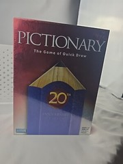 Pictionary game the 20th Anniversary Edition in 2005 by Parkers Brothers New