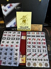 Yellow Mountain Imports Professional Chinese Mahjong Game Set New Sealed w/Case