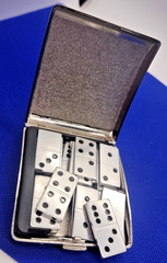 Vintage Portable Travel Dominoes Set – Touchstone Merchandise Group – Compact…