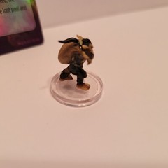 Dungeons And Dragons Onslaught Loot Goblin Promo Figure & Foil Card