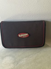 Yahtzee Deluxe Travel Edition 2003 Game Folio w/ Black Nylon Zip Case