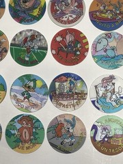 Vintage Set Of “40” LOONEY TUNES HOLOGRAPHIC TAZOS (POGS) /SABRITAS MEXICO 1994