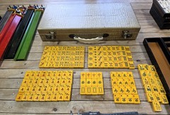 Vintage Cardinal Mahjong Set 144 Bakelite Tiles 4 Trays Rare Outstanding set!