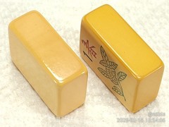8 Rare Bakelite Catalin MahJong Mah Jongg Flowers tiles Excellent condition 3dia