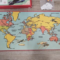 Air Race Board Game Retro Range Toys and Games Education 2012