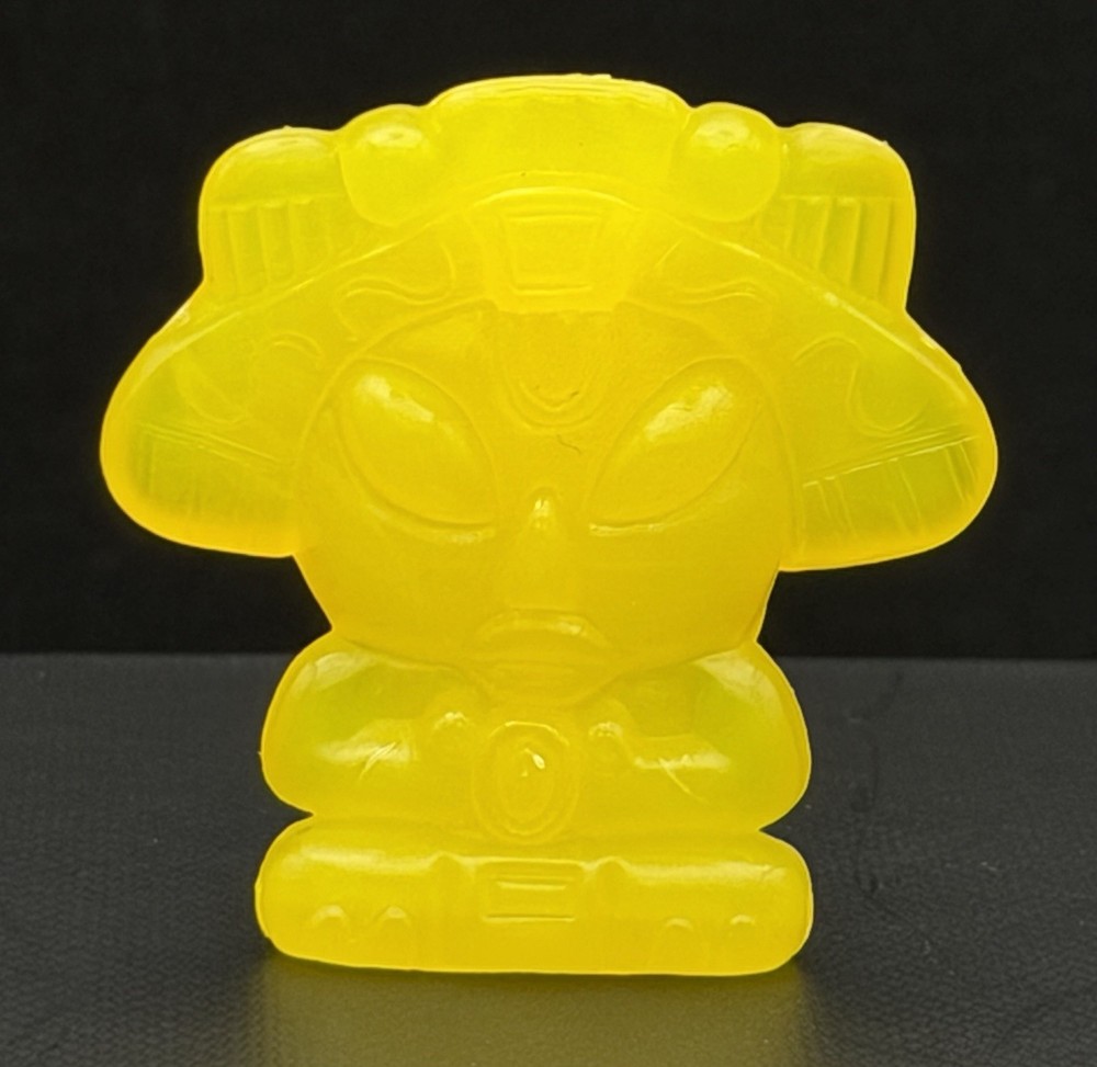 GoGo’s Crazy Bones MACRO Aliens Yellow Jelly Unpainted Magic Box Rare