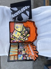 Nickelodeon Trivia Game 2002 Tin Set Rugrats SpongeBob Hey Arnold Etc.