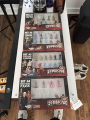 Zombicide board game lot – Zombicide – Toxic City – Prison Outbreak + extras