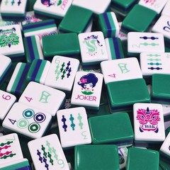Dark Green Crystal American Acrylic Mahjong Set 160 Tiles for Game Night Gift