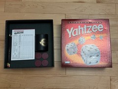 Yahtzee Deluxe Edition Board Game 100% Complete – Parker Brothers #04734 (2004)