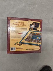 Awkward Family Photos Game Teen-Adult 4-6 Players Family and Party Sealed