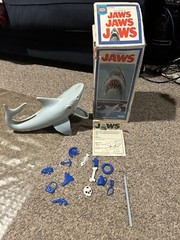 Jaws Movie COMPLETE Game Shark vintage 1975 Ideal w Box ALL Pieces w Hook Manual