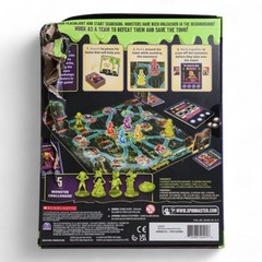 Goosebumps Cooperative Board Game by Spin Master – Defeat Monsters [DAMAGED BOX]