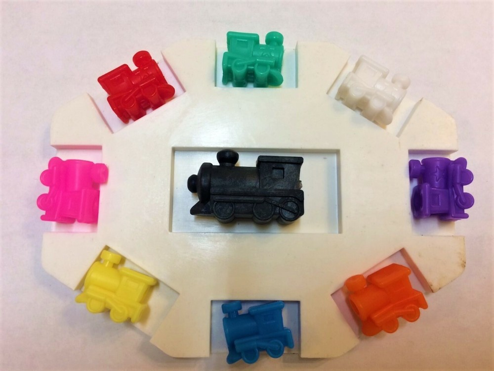 Mexican Train Domino Hub Starter Middle Center 8 Trains Markers & Large Train