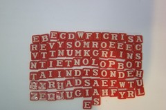 VTG Parkers Brothers Inc Anagrams & Letters, 93 Plastic Tiles – crafting