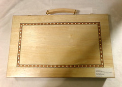 NWOT/NIB STERLING GAMES 15″ WOODEN BACKGAMMON SET – Style #2632