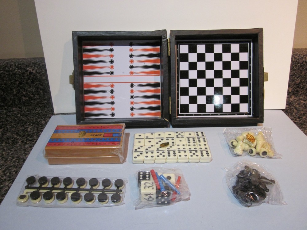 Vintage Magnetic Travel Game Set w/ Pieces Compact Folding Board Portable New