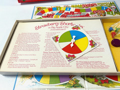 Vintage 1981 Strawberry Shortcake Big Apple City Game by Parker Bothers, NICE