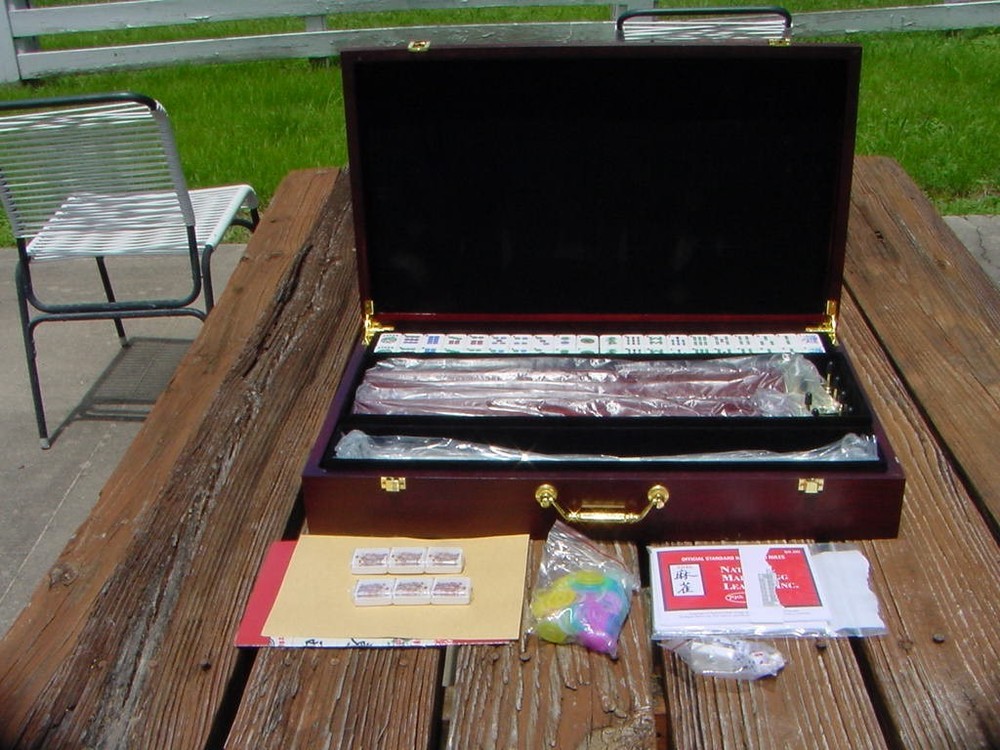 2016 Unused Yellow Mountain Imports American Mahjong Set with Wooden Case