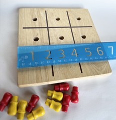 Vintage tic tac toe game Wooden Wood 10 Red Yellow Pegs Toy