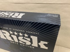 2009 Risk Onyx Edition Strategy Board Game Exclusive Barns & Noble 100% Complete
