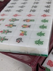 Vintage Mahjong Travel Set 144 Multicolored Tiles 2 Dice & Case