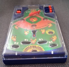 Milton Bradley pocketfuls baseball Home Run 1987 pocket game vintage toy