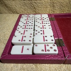Vtg Cardinal Industries Pink stones Ed w/case missing one tile