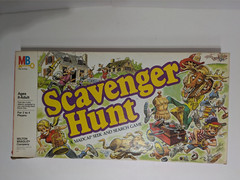 Scavenger Hunt Game Vintage by Milton Bradley 1983 Complete W Rule Sheet 8-adult