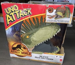 B3 NEW UNO ATTACK JURASSIC WORLD DOMINATION CARD GAME DAMAGED BOX FAMILY NIGHT