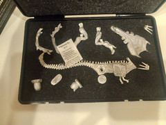 Leading Edge Games ALIENS QUEEN Fig #20303 25mm metal miniature boxed set