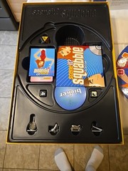 Scene It? Squabble Game W/Real Clips Trivia Movie TV Music More DVD Men vs Women