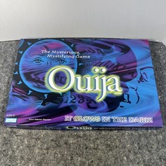 Ouija – 1998 Parker Brothers – The Mysterious Mystifyng Game – Glows in the Dark