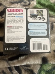 Chronicle Books Geek Battle Board Game Science Fiction Fantasy Trivia 2012