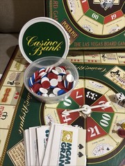 Vintage Casino Royale The Las Vegas Board Game for 2-8 Players Age 8+, Complete