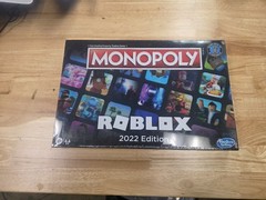 Hasbro Monopoly Roblox 2022 Edition Board Game